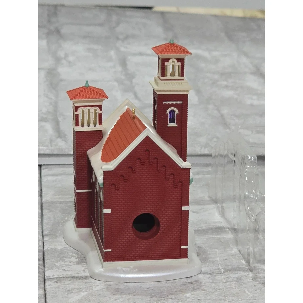 Hallmark Keepsake Ornament Candlelight Service Old Brick Church‎ 2009 #12 Magic